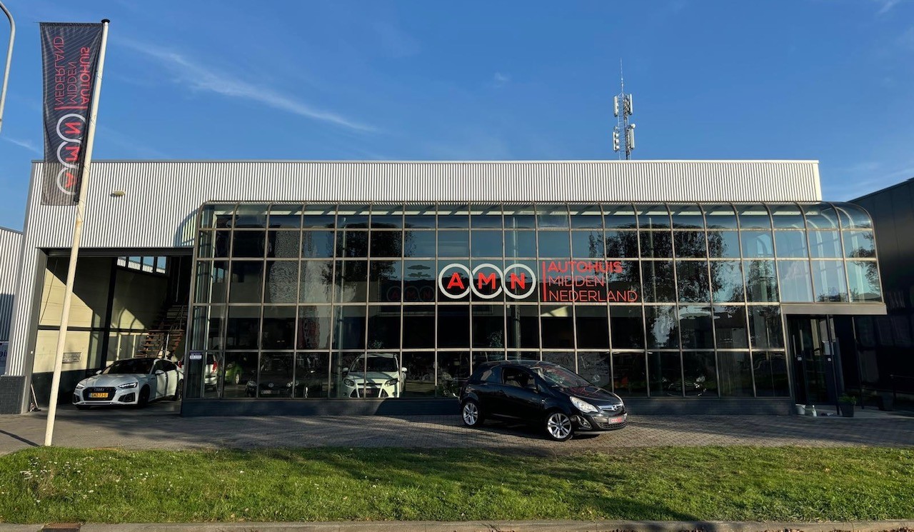 Showroom ontvangst | Autohuis Midden Nederland